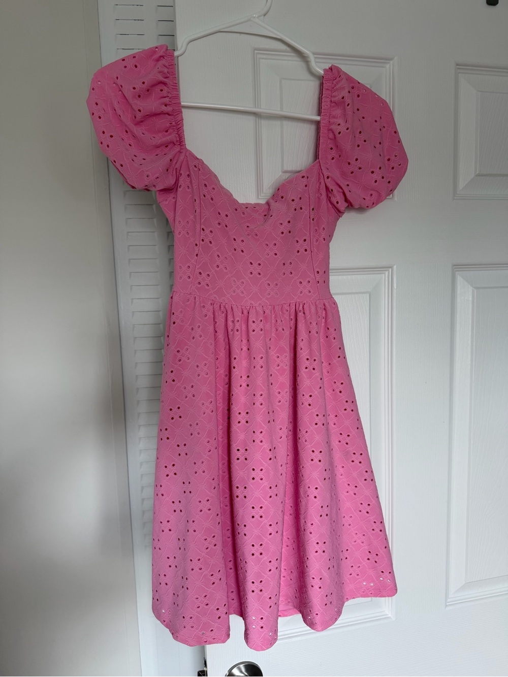 Ardene Pink Eyelet Puff-Sleeve Mini Dress